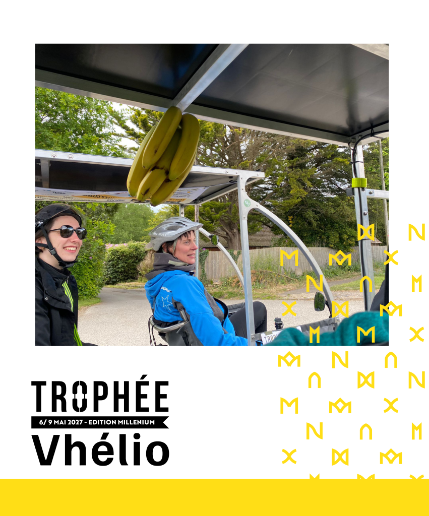 Des participantes et participants réunis autour d’un Vhélio